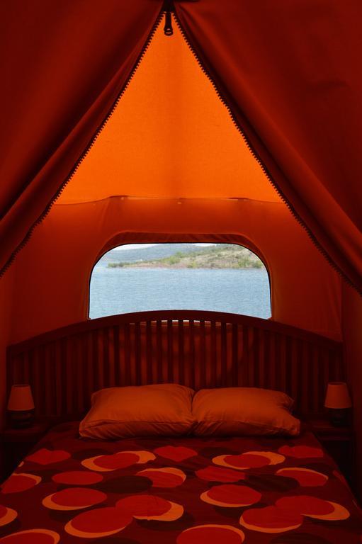 Camping Le Mas De Riri Celles  Dış mekan fotoğraf