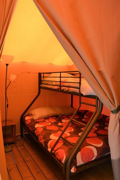 Camping Le Mas De Riri Celles  Dış mekan fotoğraf